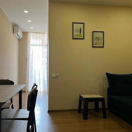 Cosy Apartment Near The Sea Батуми Екстериор снимка