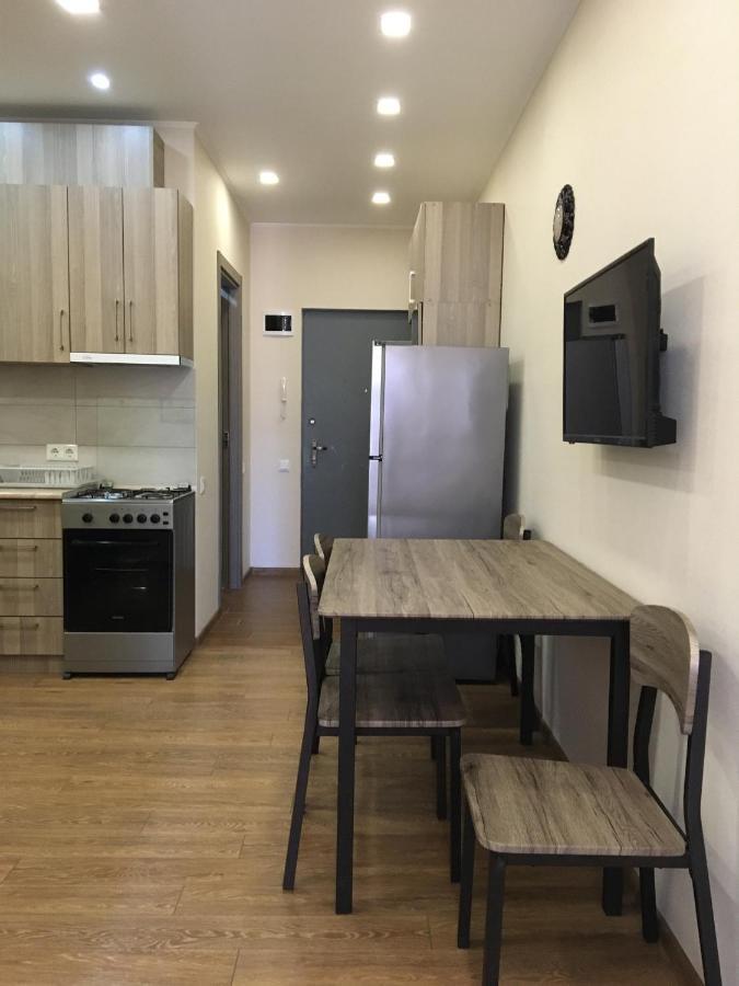Cosy Apartment Near The Sea Батуми Екстериор снимка