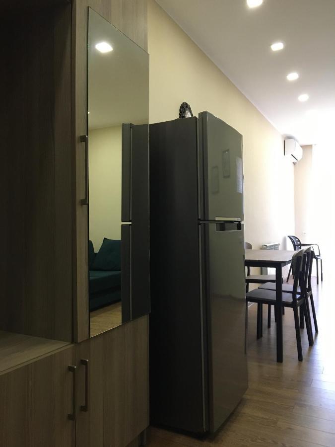 Cosy Apartment Near The Sea Батуми Екстериор снимка