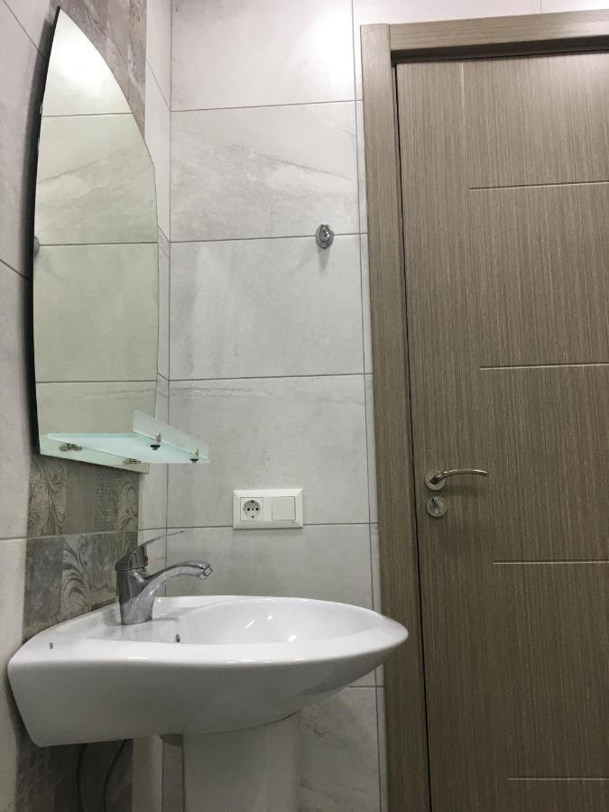 Cosy Apartment Near The Sea Батуми Екстериор снимка