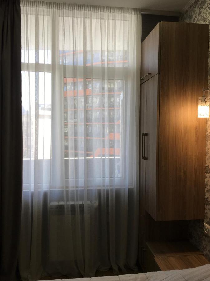 Cosy Apartment Near The Sea Батуми Екстериор снимка